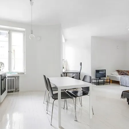Wehost Studio For 4 With A Soothing Inner Yard Park View *
